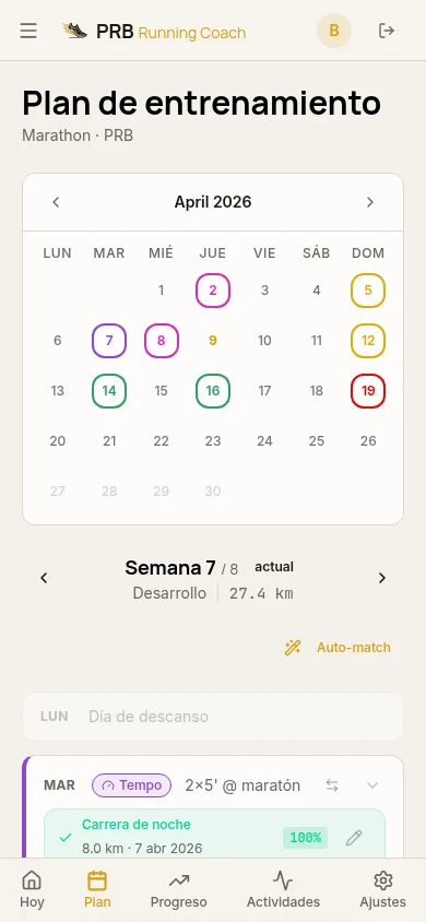 Plan semanal con calendario de sesiones verificadas y auto-match de Strava